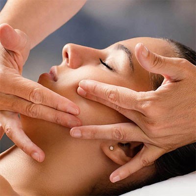 massage liftant du visage